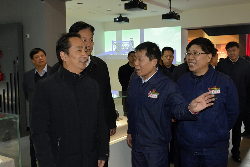 2018年12月25日 陜西省西安市委副書記、市政府市長、黨組書記 李明遠(yuǎn)來公司參觀調(diào)研